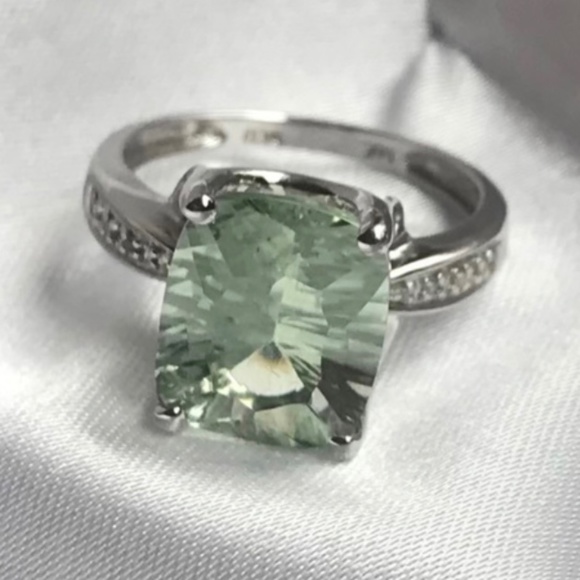 High Mount 14k White GoldPrasiolite (12mm x 10mm) with Diamond Accent Ring